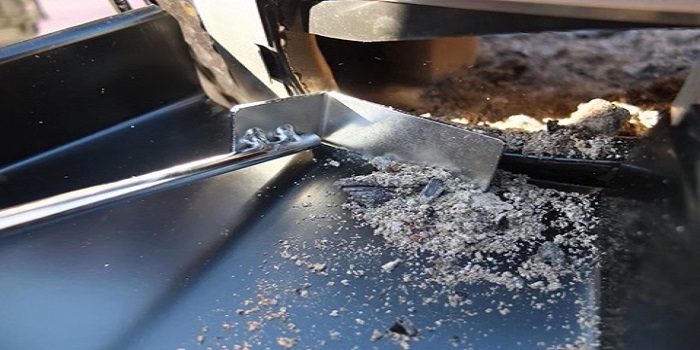 how to remove ash from kamado grill
